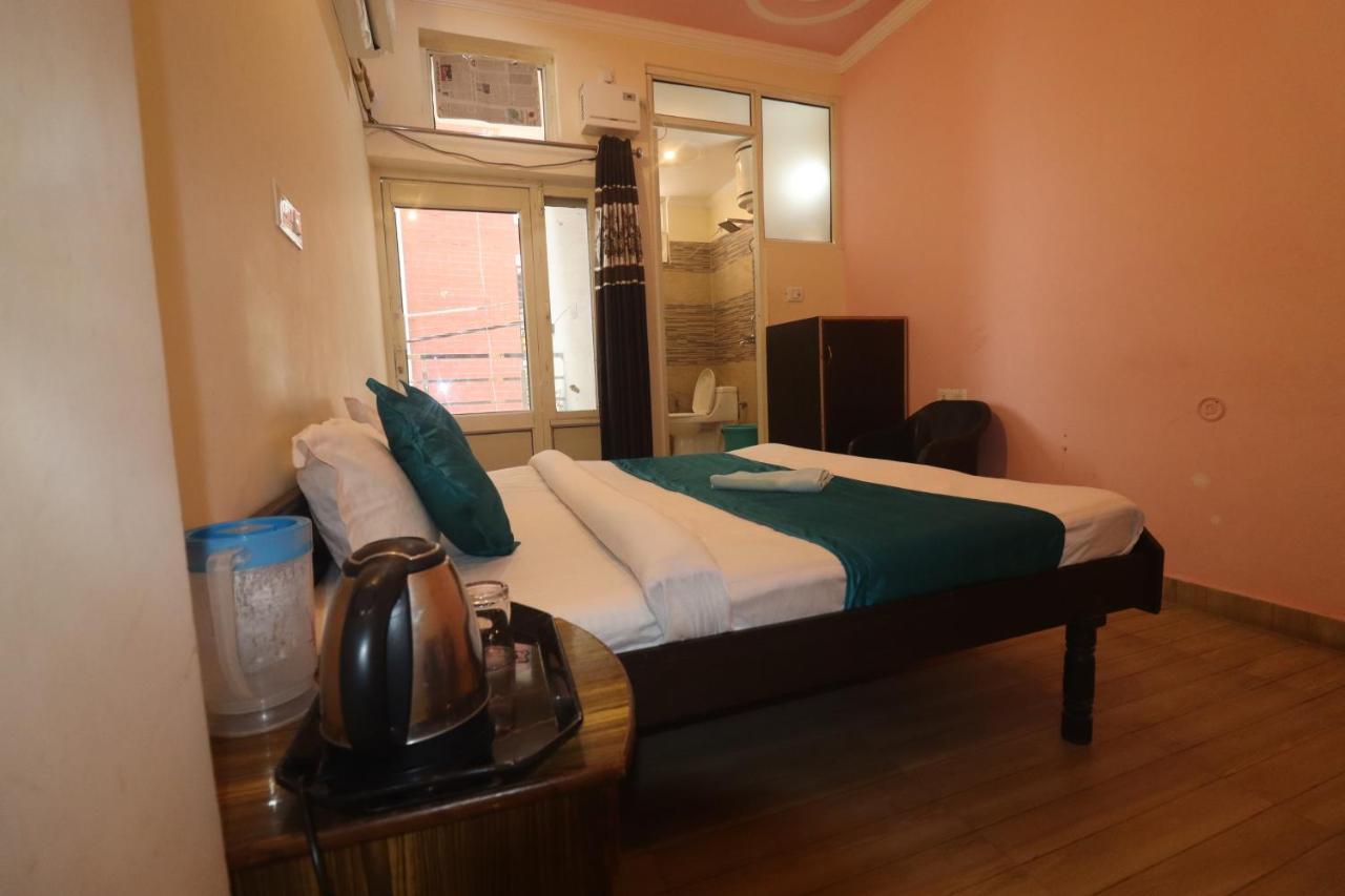 Triple One Hotel Tapovan Rishikesh,Near Laxman Jhula Eksteriør billede